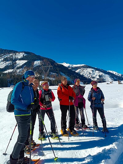 Schneeschuhwanderung der Naturfreunde in Obertilliach