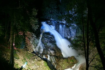 16. Seniorenwanderung der Naturfreunde 2022 - Groppensteinschlucht Obervellach bei Nacht