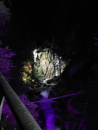 16. Seniorenwanderung der Naturfreunde 2022 - Groppensteinschlucht Obervellach bei Nacht