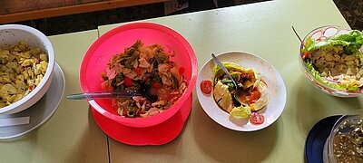Radlfahren und Grillen der Naturfreunde
