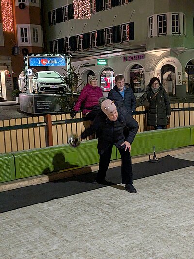 Lattlschießen am Adventmarkt Lienz