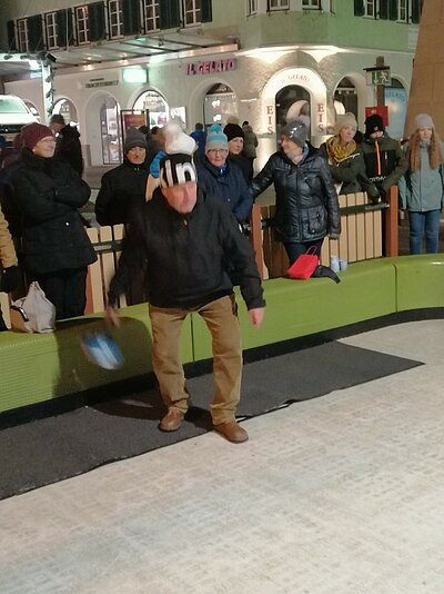 Lattlschießen der Naturfreunde am Lienzer Adventmarkt