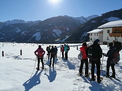 Schneeschuhwanderung der Naturfreunde in Obertilliach