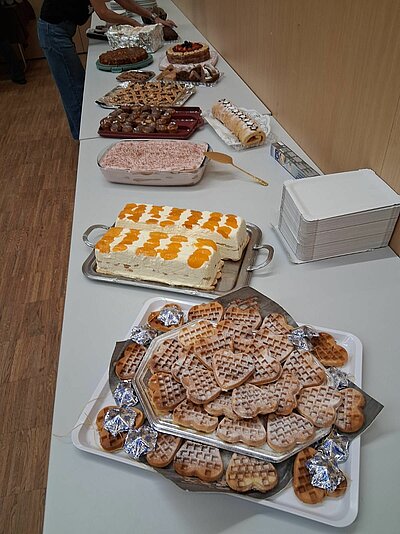 Abschlussfeier mit Präsentation, Ehrungen, Tombola und Essen