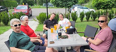 Radlfahren und Grillen der Naturfreunde