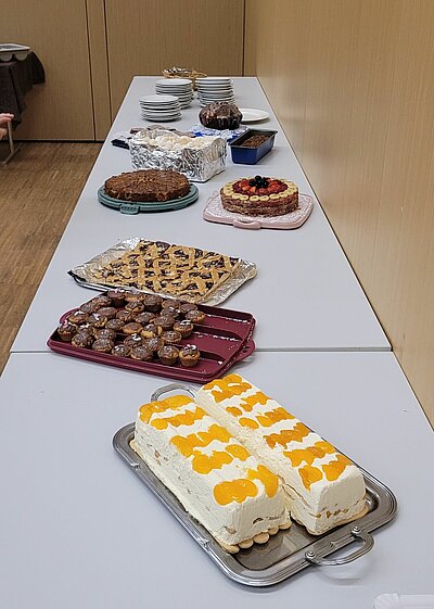 Abschlussfeier mit Präsentation, Ehrungen, Tombola und Essen