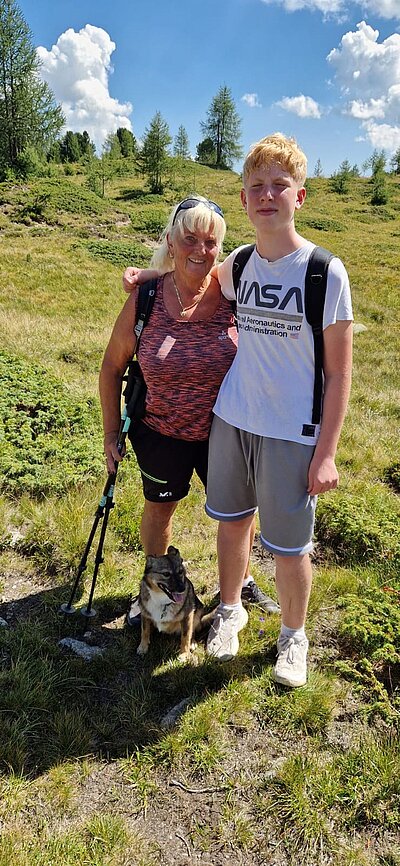 Randwanderung der Naturfreunde - HIRSCHBÜHEL-BLINDISALM-ALPE STALLE