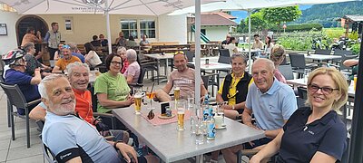 Radlfahren und Grillen der Naturfreunde