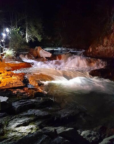 16. Seniorenwanderung der Naturfreunde 2022 - Groppensteinschlucht Obervellach bei Nacht