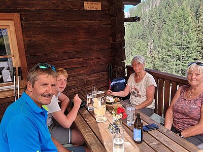 Randwanderung der Naturfreunde - HIRSCHBÜHEL-BLINDISALM-ALPE STALLE