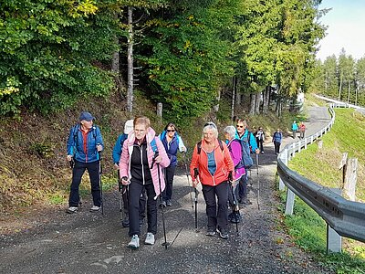 Wanderung der Naturfreunde - Kreuzeckbahn mit Klinghütte - Mühldorfer Alm
